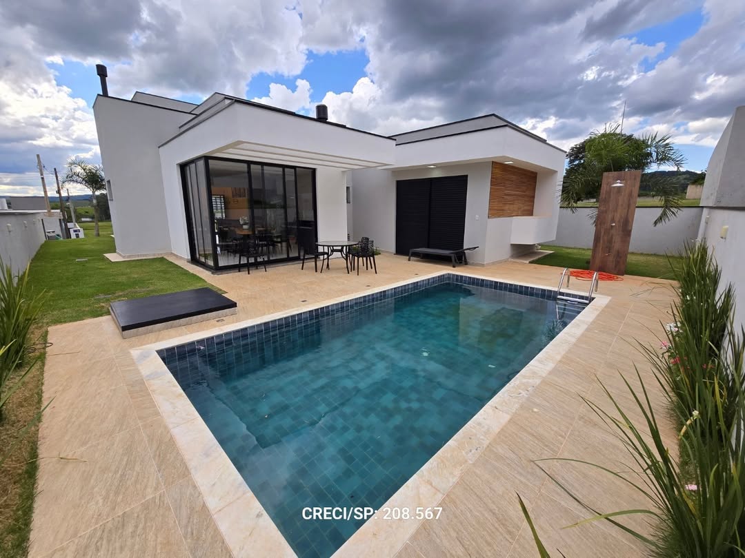 Casa completa mobiliada 🏡Composta por ;3 quartos sendo 1 suíte Depósito Piscina alvenariaÁrea g (4)
