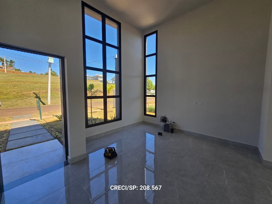 Casa térrea recem construída. 🏡Composta por;3 suítes;Piscina alvenaria;R$1.100.000 🤝Aceita 50% (1)